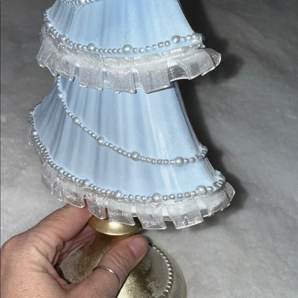 NEW! Blue & White Ribbon Bow & Metallic Gold lace Christmas Tree - Picture 6 of 9